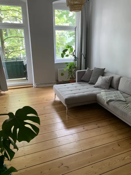 6 Monate: 3 Zimmer sanierter Albau mit Balkon im Winskiez — photo 1